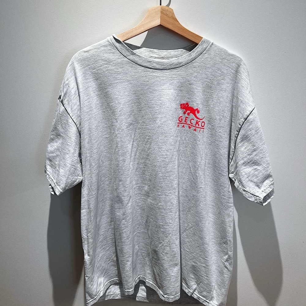 90s retro Gecko Hawaii logo tee